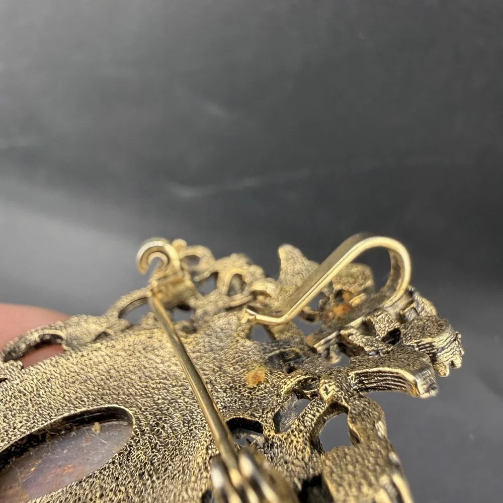Vintage Sarah Coventry Brooch Contessa Crown‎ Gold tone Pink Rhinestone